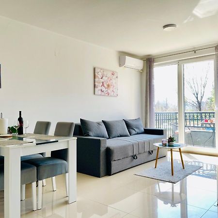 Apartman Miletic Ostrovo Zewnętrze zdjęcie
